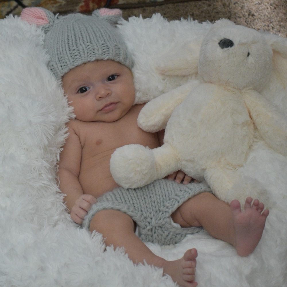 Adorable Gray Knit Baby Hat and Shorts Set
